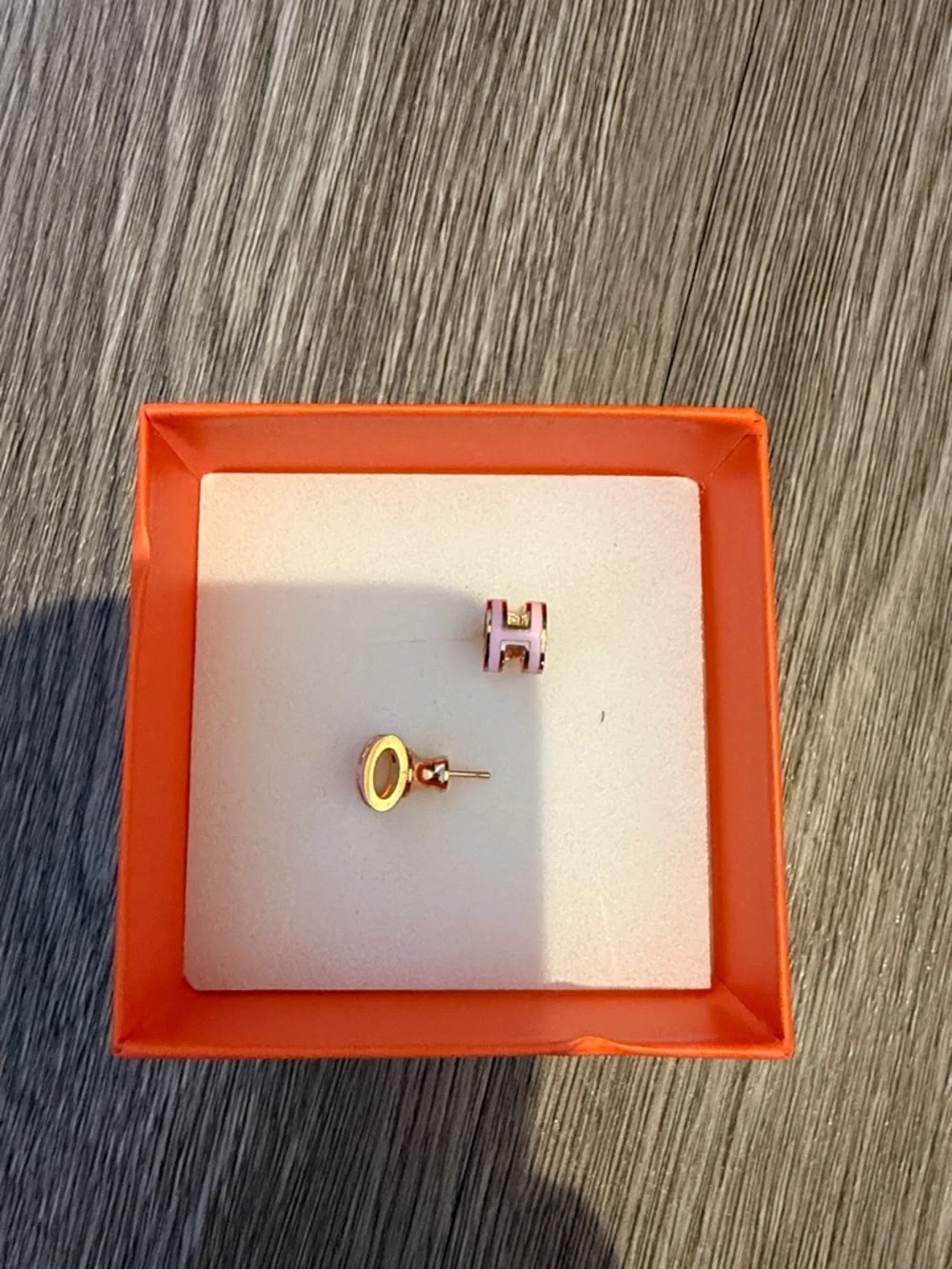 HERMES Pink Gold Stud Earrings - Picture 2 of 3